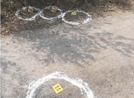 पुलिस और आरोपी के बीच 14 राउंड फायरिंग हुई। पुलिस ने घटना के बाद गोलियों के खोल बरामद किए हैं।