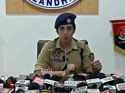 जालंधर की DCP लॉ एंड ऑर्डर जसरूप बाठ ने आदेश की जानकारी दी।